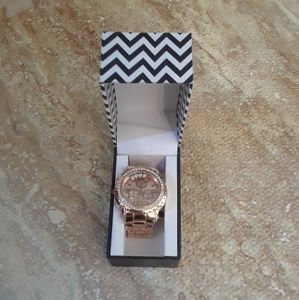 🚨Rose Gold Cosmetic Watch New Item🚨